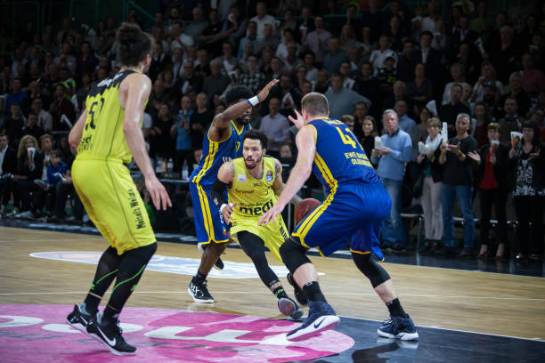 动较为明显 动较为明显