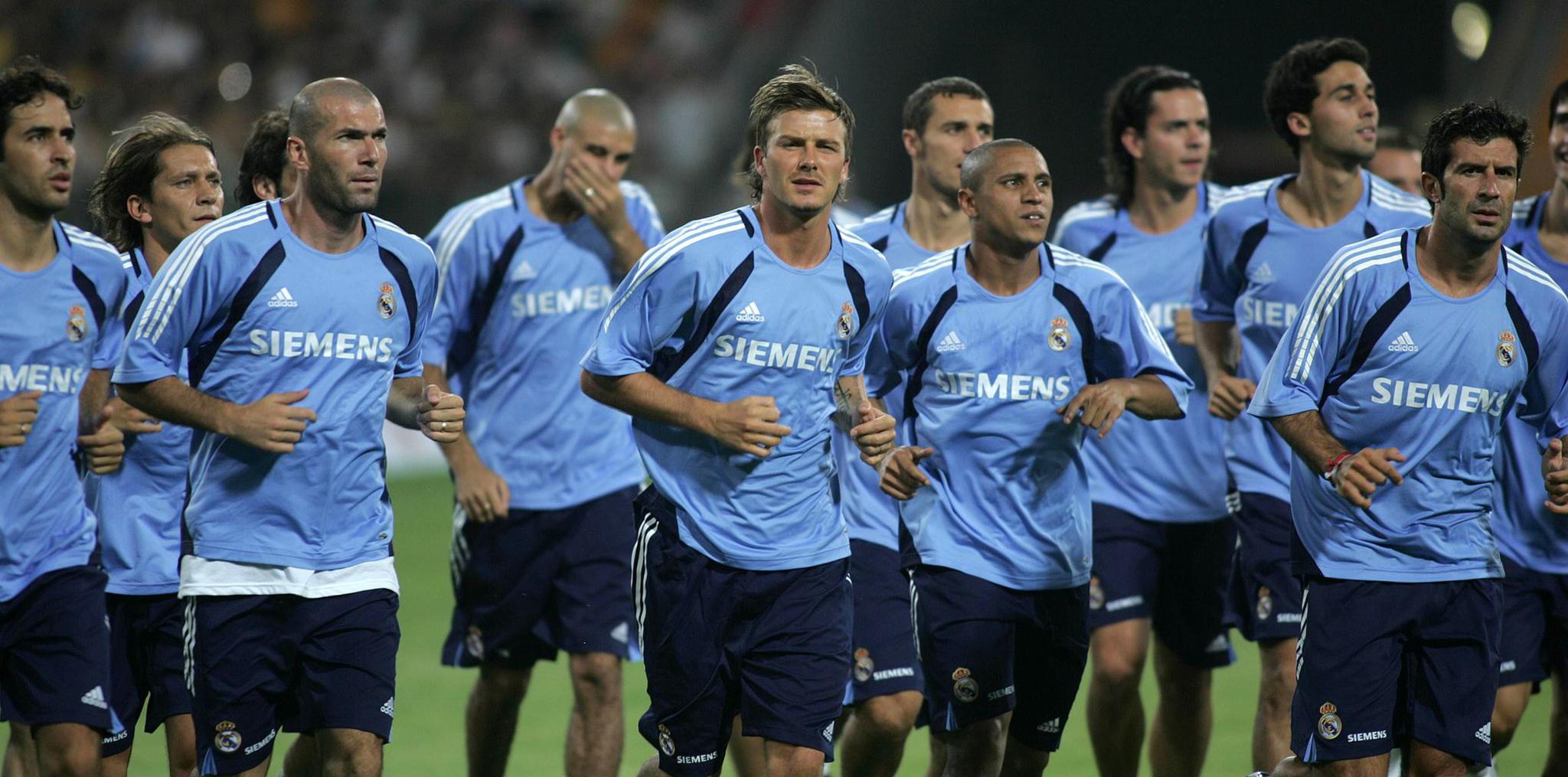 篮球场上并 篮球场上并